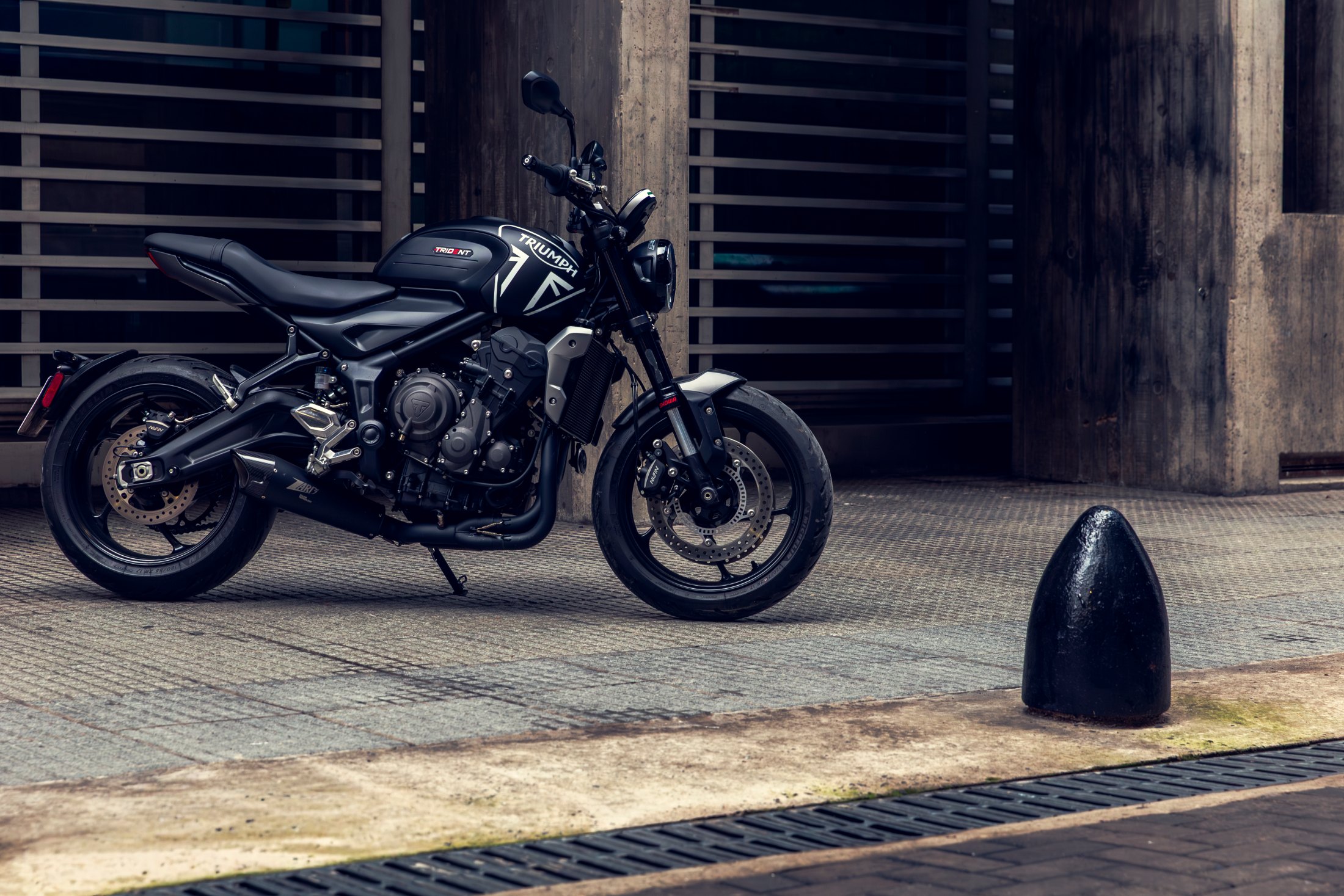 Triumph Trident 660 E5/E5+ - Negro cerakote